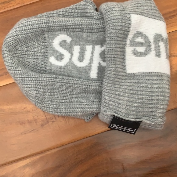 Supreme grey balaclava - Picture 3 of 3
